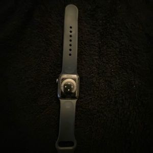 Apple Watch series 6 comes with charger and more bands